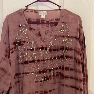 Raiment Fashions Inc Embellished Long Sleeve
Top. Size says Free Size.